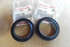 KAWASAKI ZG1000 GPz1100 ZX9R ZX6R ZX7 EN500 GENUINE FORK DUST SEALS # 92093-1359