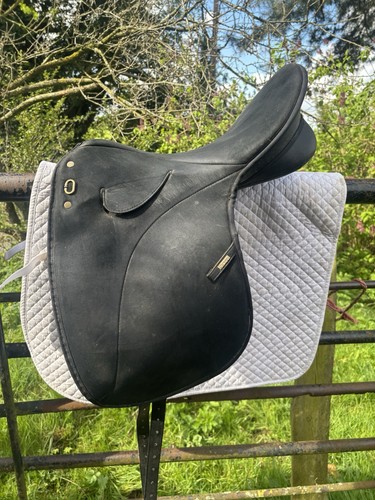 Wintec dressage saddle - wintec, 17.5”