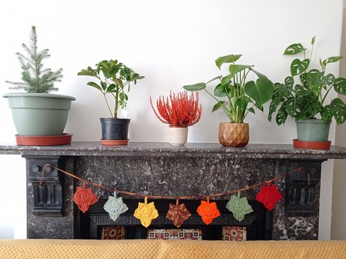 Handmade crochet maple leaves - maple,
