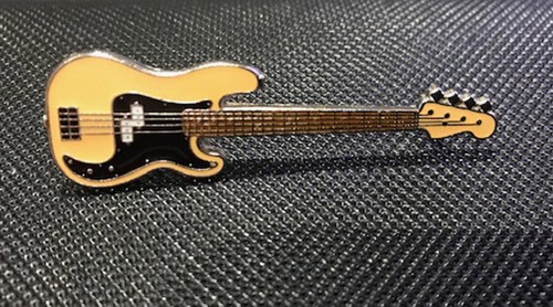 Fender bass guitar - fender, natural