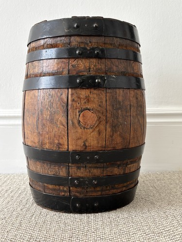 Small size whisky - size, barrel