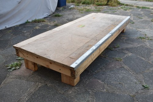 Skateboard grind box - skateboard, with