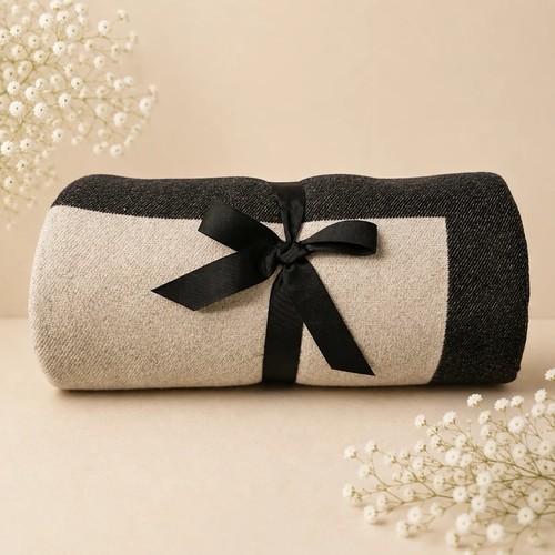 Black beige knitted blanket - black,