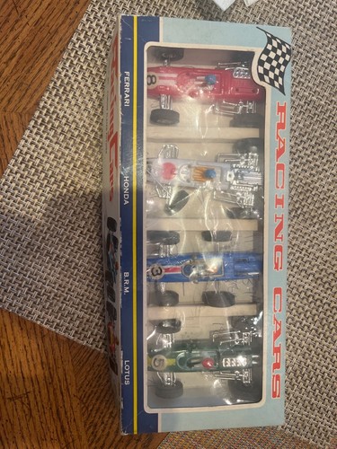 Racing cars set includes lotus - set,