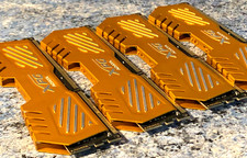 ✅C9 ADATA 32GB =4x 8GB XPG