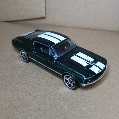 Hot wheels 1967 ford mustang - hot,