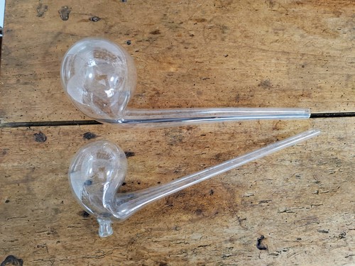 Laboratory glass retorts - laboratory,