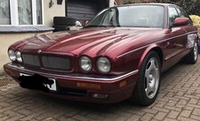 Breaking Jaguar 4.0 XJR X300
