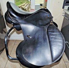 GP saddle 17'' med / wide by