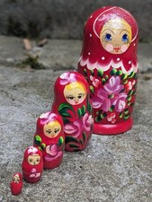 Vintage set 5 MATRYOSHKA Russian Wooden Nesting Dolls Babushka Toy