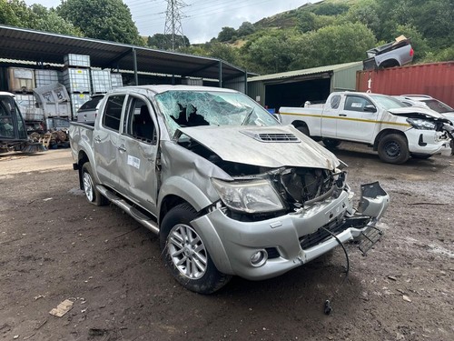 Toyota hilux rear axle assy - hilux,