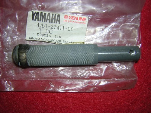Yamaha tz500 footrest genuine - tz500, footrest.