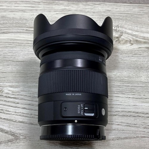 Sigma 70mm 4 - sigma, f2.8-4