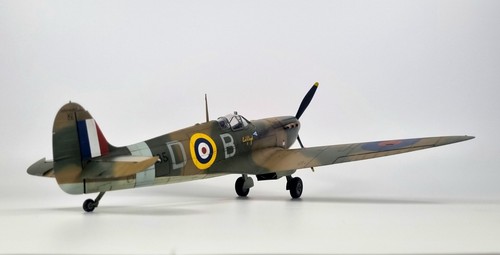 Supermarine spitfire va - 1/32,