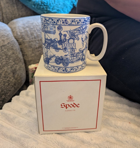 Spode made england blue - in,