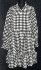 LADIES SIZE UK 16 BLACK AND