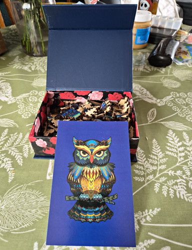 Wooden owl irregular shape - irregular,