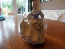 BN ROYAL DOULTON FAIR LADY by