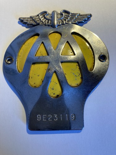 Vintage badge 1966 67 - aa, 1966/67