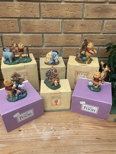 Simply pooh figurines - figurines, with