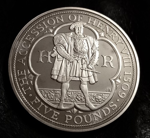 2009 five pounds - , accession