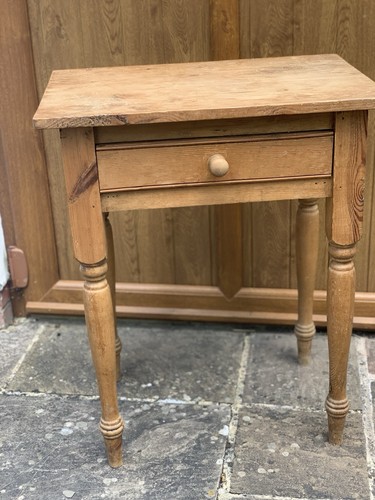 Petite pine side table - petite,