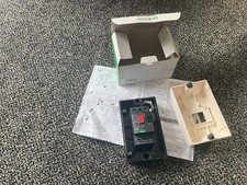 Schneider 3 phase isolator