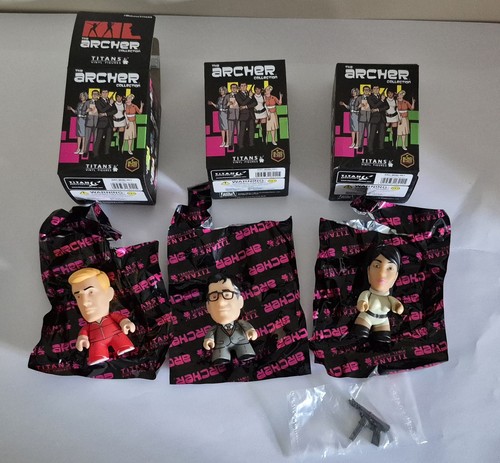 Titans vinyl figures - titans,