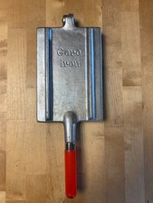 Vintage Goro-Iron Waffle