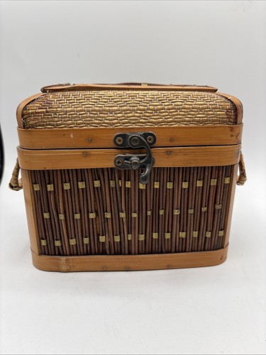 Small bamboo treasure chest - treasure,