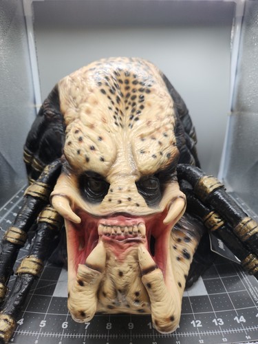 Rare 2004 alien predator - alien,
