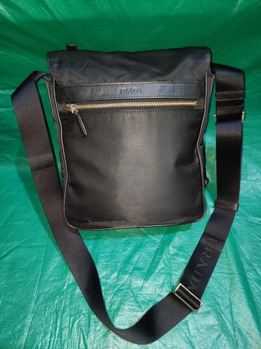 Prada triangle weave in logo - prada, &