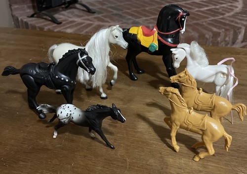 Lot plastic toy - lot,
