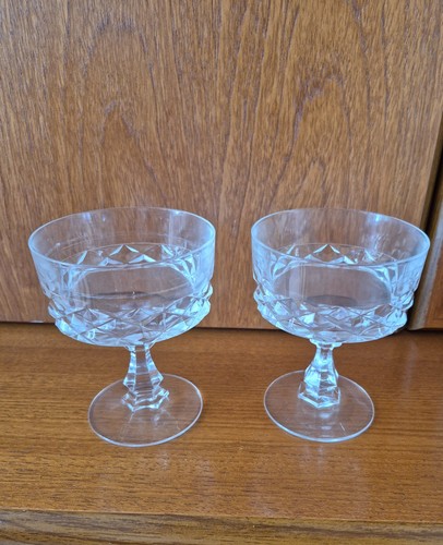 Pedestal vintage glass - vintage,