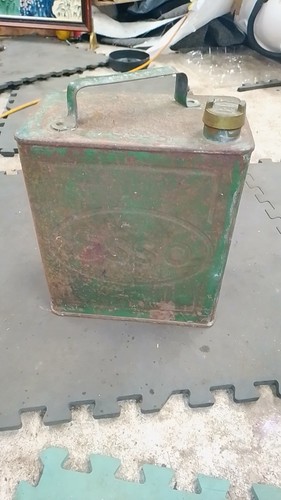 Vintage gallon petrol can - 2,