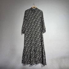 Primark M Black White Green