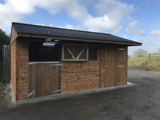 12x12 6’ Tack Room Mobile