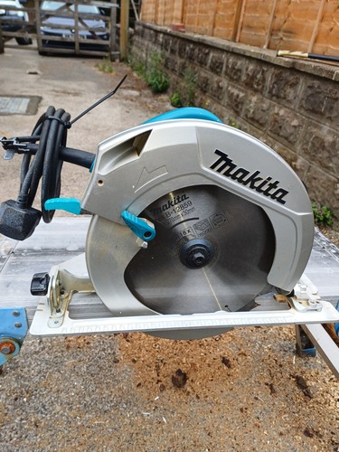 Makita circular saw - circular,
