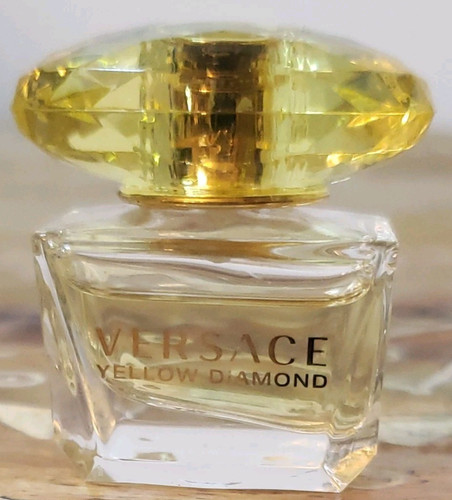 Versace yellow diamond perfume - yellow,