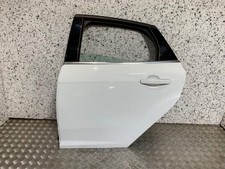 11-18 FORD FOCUS MK3 HATCH