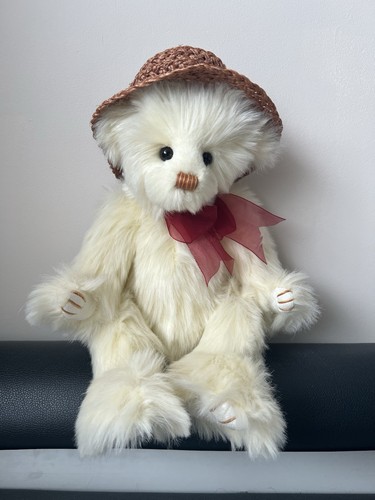 Miss daisy charlie bear - daisy,