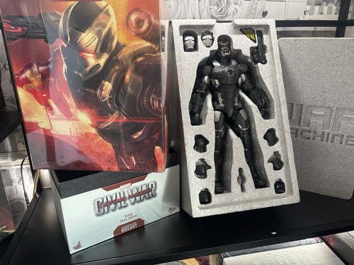 Hot toys mms344d15 war - 1/6,