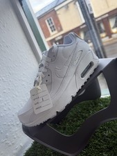 Nike Air Max 90 in a triple white Brand New Size 1 EUR 33