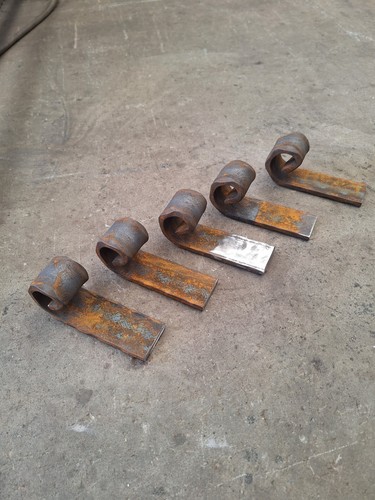 Gate frame scrolls - frame, crooks