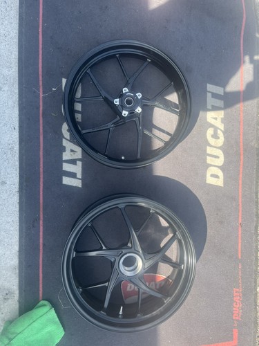 New ducati panigale - new,