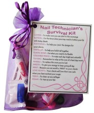 Beauty therapist nail - /,