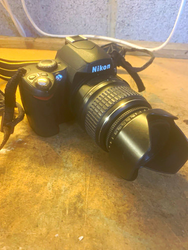 Nikon d40 1mp dslr - nikon,