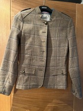 Woman’s Tweed Jacket