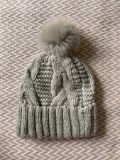 H&M grey winter hat with