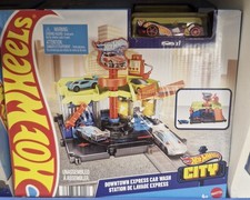 Hot Wheels City Downtown Express Car Wash Playset with Toy Car